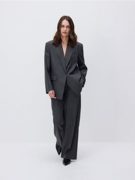 Marynarka z wiskozą - wielobarwny. Marynarki i żakiety Reserved, l, bez wzorów, z tkaniny, bez ramiączek. W wyprzedaży za 119.99 zł.