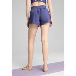 Damskie szorty MOVE CLOUDSPUN PUMA Blue Crystal. Niebieskie szorty Puma, bez wzorów, klasyczne. W wyprzedaży za 209.00 zł.