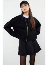 Trendyol Kurtka w kolorze czarnym rozmiar: S. Czarne kurtki Trendyol, s, bez wzorów, bez kaptura. Za 100.99 zł.