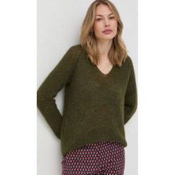 Max Mara Leisure sweter wełniany damski kolor zielony lekki. Zielone swetry Max Mara Leisure, l, bez wzorów, z dzianiny, bez ramiączek. Za 859.99 zł.
