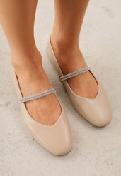 Beżowe Wsuwane Balerinki z Ozdobnym Paskiem z Cyrkoniami Rola. Brązowe baleriny Born2be, z aplikacjami, eleganckie, bez obcasa, bez zapięcia. Za 49.99 zł.