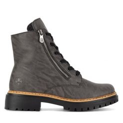 Botki Rieker. Szare botki Rieker, bez wzorów, bez obcasa, na płaskiej podeszwie, bez zapięcia. Za 265.99 zł.