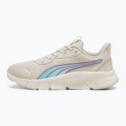 Buty do biegania PUMA FlexFocus Lite Modern. Białe buty do biegania Puma, bez wzorów, bez zapięcia, do biegania. Za 199.99 zł.