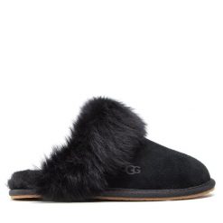 Kapcie Ugg. Czarne kapcie UGG, bez wzorów. Za 519.99 zł.