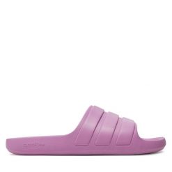 Klapki adidas. Fioletowe klapki adidas, bez wzorów, bez obcasa, bez zapięcia. Za 99.99 zł.