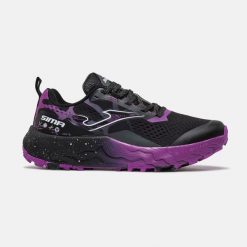 Buty do biegania damskie Joma Sima Lady. Czarne buty trekkingowe Joma, z materiału, bez zapięcia. Za 379.99 zł.