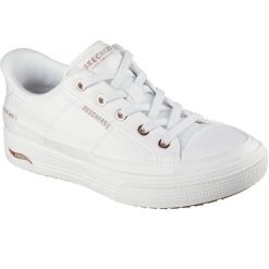 Buty sportowe damskie Skechers Arch Fit Arcade see Ya There. Białe buty treningowe Skechers, na lato, bez wzorów, z materiału, bez zapięcia. Za 490.00 zł.