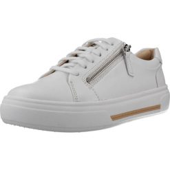 Buty CLARKS 26185917C Biały. Białe trekkingi Clarks, bez wzorów, ze skóry, bez zapięcia, trekkingowe. Za 461.99 zł.