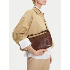 Torebka GINO ROSSI. Brązowe torebki klasyczne Gino Rossi, bez wzorów, klasyczne, bez dodatków. Za 249.99 zł.