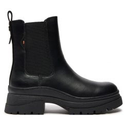 Botki Refresh. Czarne botki Refresh, bez wzorów, bez obcasa, na płaskiej podeszwie, bez zapięcia. Za 159.99 zł.