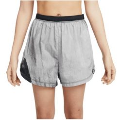 Odzież Nike. Czarna szorty Nike, bez wzorów. Za 312.99 zł.