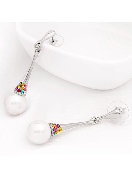 LA CHIQUITA Kolczyki-wkrętki "Suzana" z kryształami i perłami rozmiar: onesize. Białe kolczyki LA CHIQUITA, z kryształem. Za 123.25 zł.