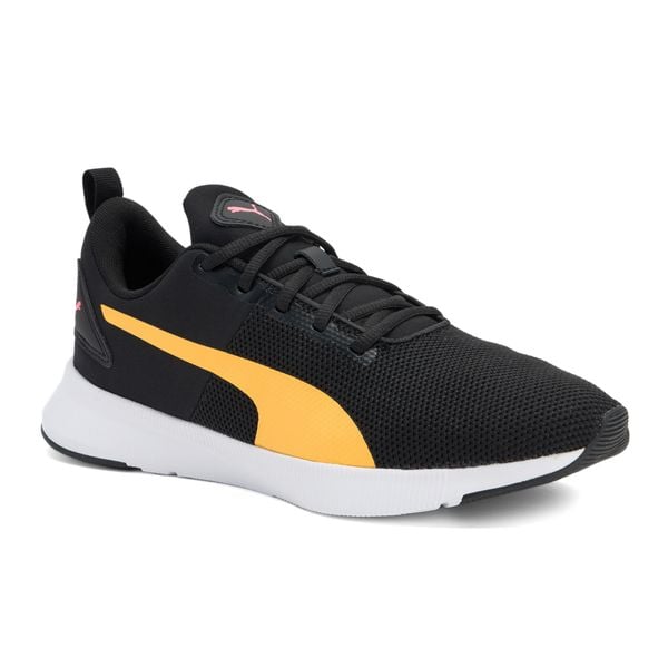 Buty do biegania PUMA Flyer Runner. Czarne buty do biegania Puma, bez wzorów, bez zapięcia, do biegania. Za 189.99 zł.