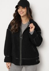 Czarna Kurtka Oversize z Futerka Typu Baranek z Wysokim Kołnierzem z Paskiem z Klamrą Torisha. Czarne kurtki Born2be, na zimę, l, bez wzorów, z jeansu, eleganckie, bez kaptura. Za 289.99 zł.