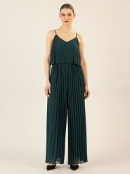 APART Kombinezon w kolorze ciemnozielonym rozmiar: 38. Zielone kombinezony Apart, bez wzorów, bez kołnierzyka, bez ramiączek. Za 282.99 zł.