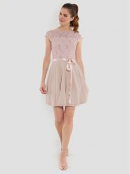 Swing Sukienka koktajlowa 77760510 Różowy Regular Fit. Czerwone sukienki Swing, bez wzorów, z syntetyku, wizytowe, bez kołnierzyka, bez ramiączek. Za 549.99 zł.