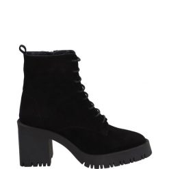 ZAMSZOWE BOTKI 0431321031S S BL. Botki Venezia, bez wzorów, ze skóry, bez obcasa, bez zapięcia. Za 299.00 zł.