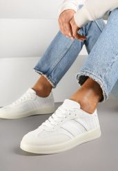 Białe Sneakersy Tenisówki z Geometrycznym Wzorem Eleamila. Białe trampki Born2be, z aplikacjami, z jeansu, eleganckie, bez zapięcia. W wyprzedaży za 84.99 zł.
