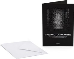 Kartka z kopertą Find Me Photographers. Bluzy Cinqpoints, bez wzorów, bez ramiączek, bez kaptura. W wyprzedaży za 15.40 zł.