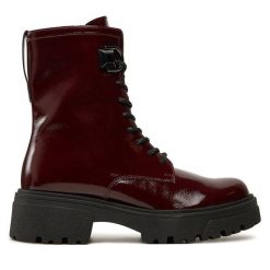 Botki Gabor. Czerwone botki Gabor, bez wzorów, bez obcasa, na płaskiej podeszwie, bez zapięcia. Za 799.99 zł.