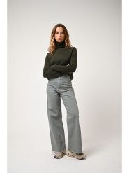 AUTHENTIC CASHMERE Kaszmirowy golf "Bise" w kolorze khaki rozmiar: M. Brązowe swetry AUTHENTIC CASHMERE, m, bez wzorów, z kaszmiru, bez ramiączek. Za 369.99 zł.