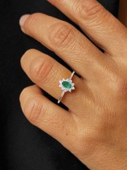 OR Carats Złoty pierścionek z diamentem i kamieniem szlachetnym rozmiar: 52. Szare pierścionki OR Carats, z diamentem, złote. Za 1,169.54 zł.