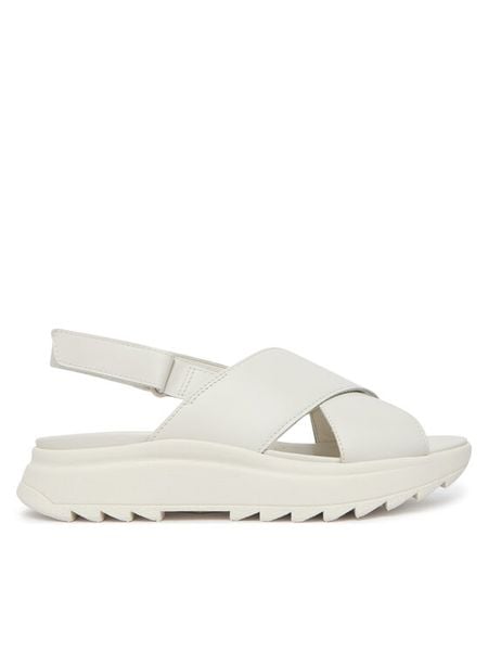 Clarks Sandały DashLite Wish 26186583 Biały. Białe sandały Clarks, bez wzorów, ze skóry, bez obcasa, na płaskiej podeszwie, bez zapięcia. Za 350.99 zł.