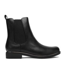 Botki Clara Barson. Czarne botki Clara Barson, bez wzorów, bez obcasa, na płaskiej podeszwie, bez zapięcia. Za 139.99 zł.