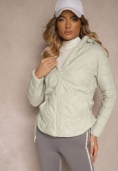 Jasnozielona Kurtka z Zaznaczoną Talią i Kapturem w Ozdobne Pikowanie Afla. Zielone kurtki Renee, l, bez wzorów, z jeansu. Za 119.99 zł.