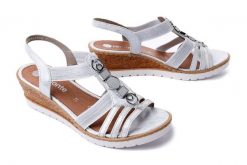 RIEKER REMONTE R6264-80 white combination, sandały damskie. Szare sandały Rieker Remonte, bez wzorów, bez obcasa, na koturnie, bez zapięcia. Za 237.93 zł.