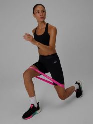 4F Biustonosz treningowy ze średnim wsparciem damski - czarny S. Czarne biustonosze sportowe 4f, bez wzorów, z gumy, na fitness i siłownię. Za 149.99 zł.