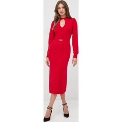 Twinset sukienka kolor czerwony midi dopasowana. Czerwone sukienki Twinset, l, bez wzorów, bez kołnierzyka, bez ramiączek, midi, dopasowane. Za 989.99 zł.