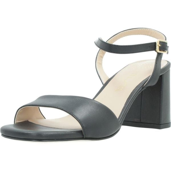 Sandały UNISA MORATY 25 NTO Czarny. Czarne sandały Unisa, bez wzorów, ze skóry, bez obcasa, bez zapięcia. Za 463.99 zł.