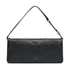 Torebka Calvin Klein. Czarne torebki klasyczne Calvin Klein, bez wzorów, klasyczne, bez dodatków. Za 539.99 zł.