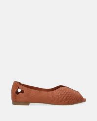 BRĄZOWE BALERINY Z ODKRYTYM NOSKIEM G4842010 400 TAN. Brązowe baleriny Venezia, bez wzorów, ze skóry, bez obcasa, bez zapięcia. Za 329.00 zł.