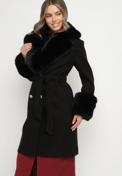Czarny Elegancki Płaszcz o Dwurzędowym Kroju z Futerkiem Landrie. Czarne płaszcze Born2be, xl, bez wzorów, z dzianiny, eleganckie, bez kaptura. Za 279.99 zł.