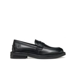 Damskie mokasyny Geox Serilda. Czarne mokasyny Converse, bez wzorów, z gumy. Za 472.50 zł.
