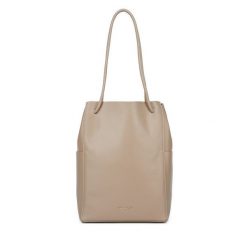 Torebka Gino Rossi. Brązowe torebki klasyczne Gino Rossi, bez wzorów, klasyczne, bez dodatków. Za 249.99 zł.