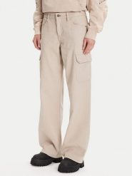 G-Star Raw Spodnie materiałowe Judee D24673-E078 Beżowy Relaxed Fit. Brązowe spodnie materiałowe G-Star Raw, bez wzorów, z bawełny, retro. Za 419.99 zł.