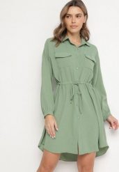 Zielona Koszulowa Sukienka z Bawełną i Wiązaniem w Pasie Ulalienna. Zielone sukienki Born2be, na co dzień, l, z aplikacjami, z bawełny, eleganckie, bez kołnierzyka, bez ramiączek, midi, koszulowe. Za 69.99 zł.