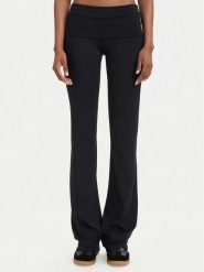 Guess Legginsy V6YB24 K4713 Czarny Slim Fit. Czarne legginsy Guess, z aplikacjami, z syntetyku. Za 264.99 zł.