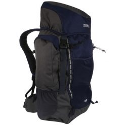 Plecak Highton 45L granatowy. Niebieskie plecaki Regatta, bez wzorów, z poliesteru, bez dodatków. W wyprzedaży za 349.99 zł.