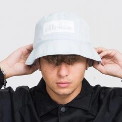 ELLESSE KAPELUSZ BUCKET ROZMIAR UNIWERSALNY. Czerwone kapelusze Ellesse, bez wzorów, eleganckie. Za 84.62 zł.