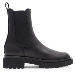 Botki Gino Rossi. Czarne botki Gino Rossi, bez wzorów, bez obcasa, na płaskiej podeszwie, bez zapięcia. Za 279.99 zł.