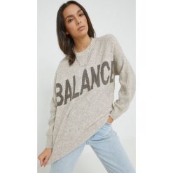 Noisy May sweter z domieszką wełny Balance damski kolor szary lekki. Szare swetry Noisy May, l, bez wzorów, z wełny, bez ramiączek. Za 229.99 zł.