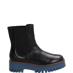SKÓRZANE BOTKI P5921 NAPPA NERO. Botki Venezia, bez wzorów, ze skóry, bez obcasa, bez zapięcia. Za 239.00 zł.