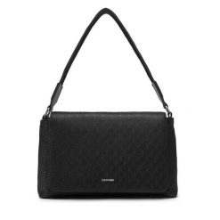 Torebka Calvin Klein. Czarne torebki klasyczne Calvin Klein, bez wzorów, klasyczne, bez dodatków. Za 379.99 zł.
