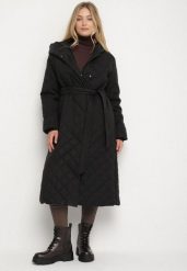 Czarna Pikowana Kurtka Przejściowa z Kapturem i Wiązanym Paskiem Vonella. Czarne kurtki Born2be, plus size, bez wzorów, z jeansu, biznesowe, z kapturem. Za 219.99 zł.