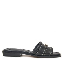 Klapki Michael Kors. Czarne klapki Michael Kors, bez wzorów, bez obcasa, bez zapięcia. Za 639.99 zł.