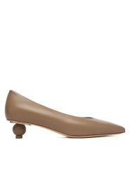 Weekend Max Mara Czółenka 2615521134600 Écru. Czółenka Weekend Max Mara, bez wzorów, ze skóry, bez obcasa, bez zapięcia. Za 1,889.00 zł.